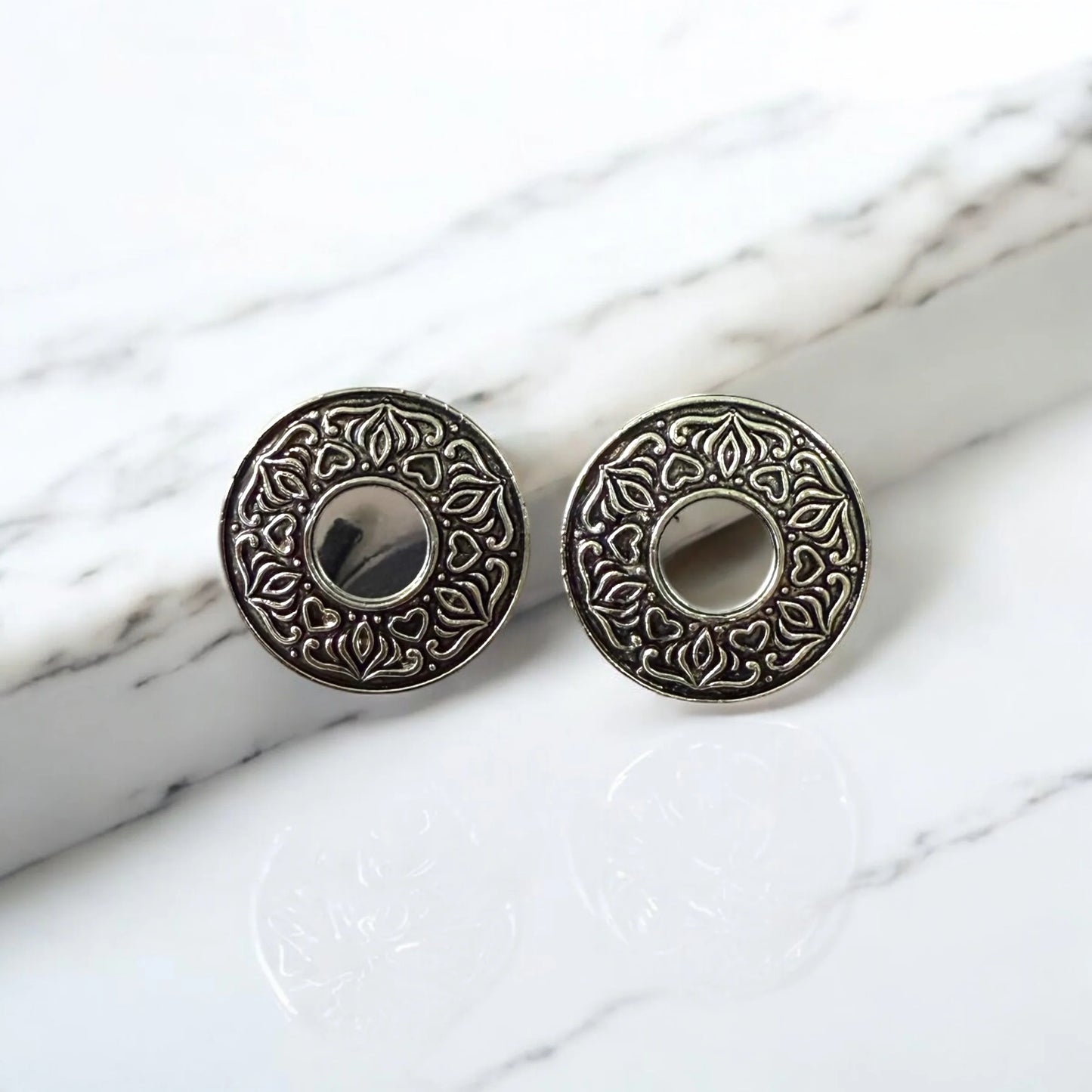 Elegant Antique Round Stud Earrings – Vintage Charm for Every Occasion