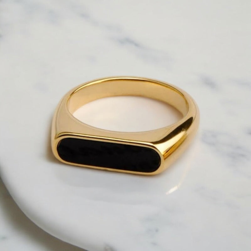 Gold Signet Ring with Sleek Black Onyx Inlay – Modern & Minimalist Jewelry (Size 7)