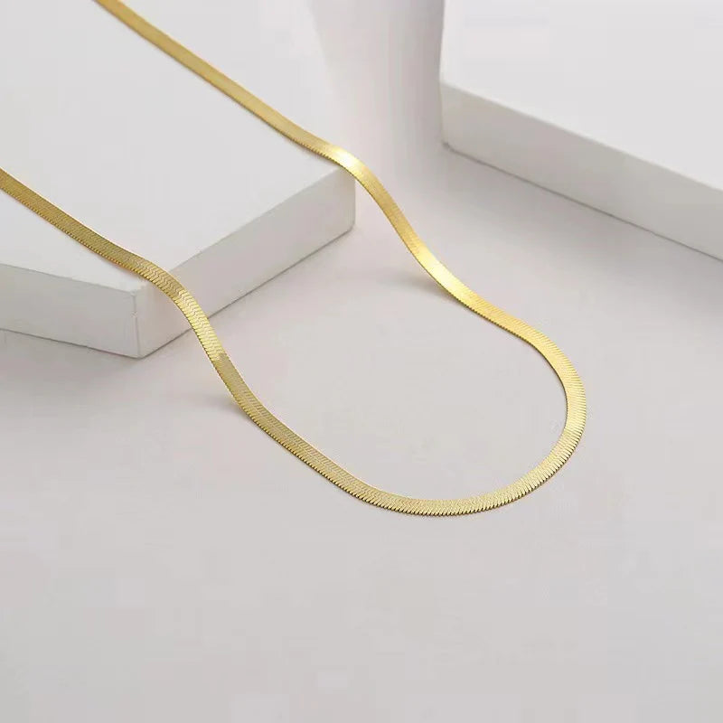 Gold Herringbone Chain Necklace – Sleek, Modern & Timeless Elegance