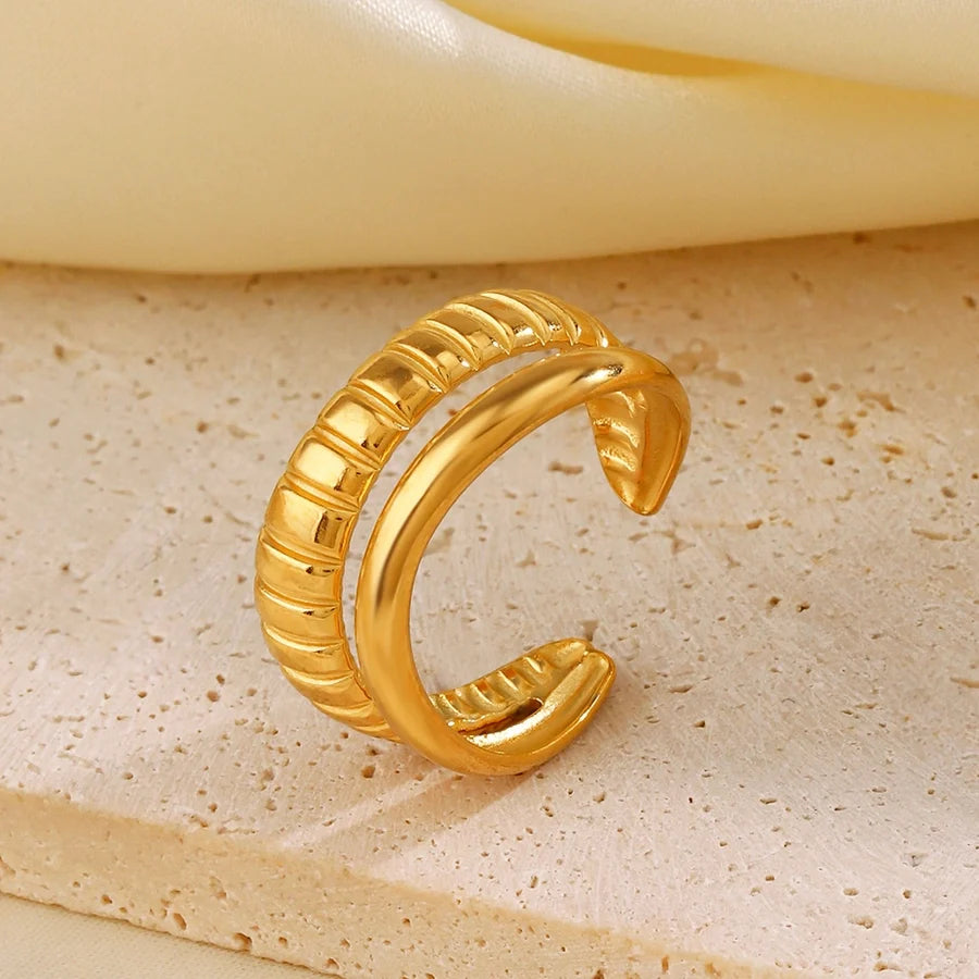 Elegant Textured Gold Open Ring – Adjustable Vintage-Inspired Statement Jewelry