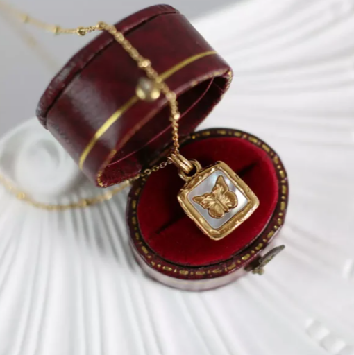 Gold Butterfly Pendant Necklace – Elegant and Vintage-Inspired Design