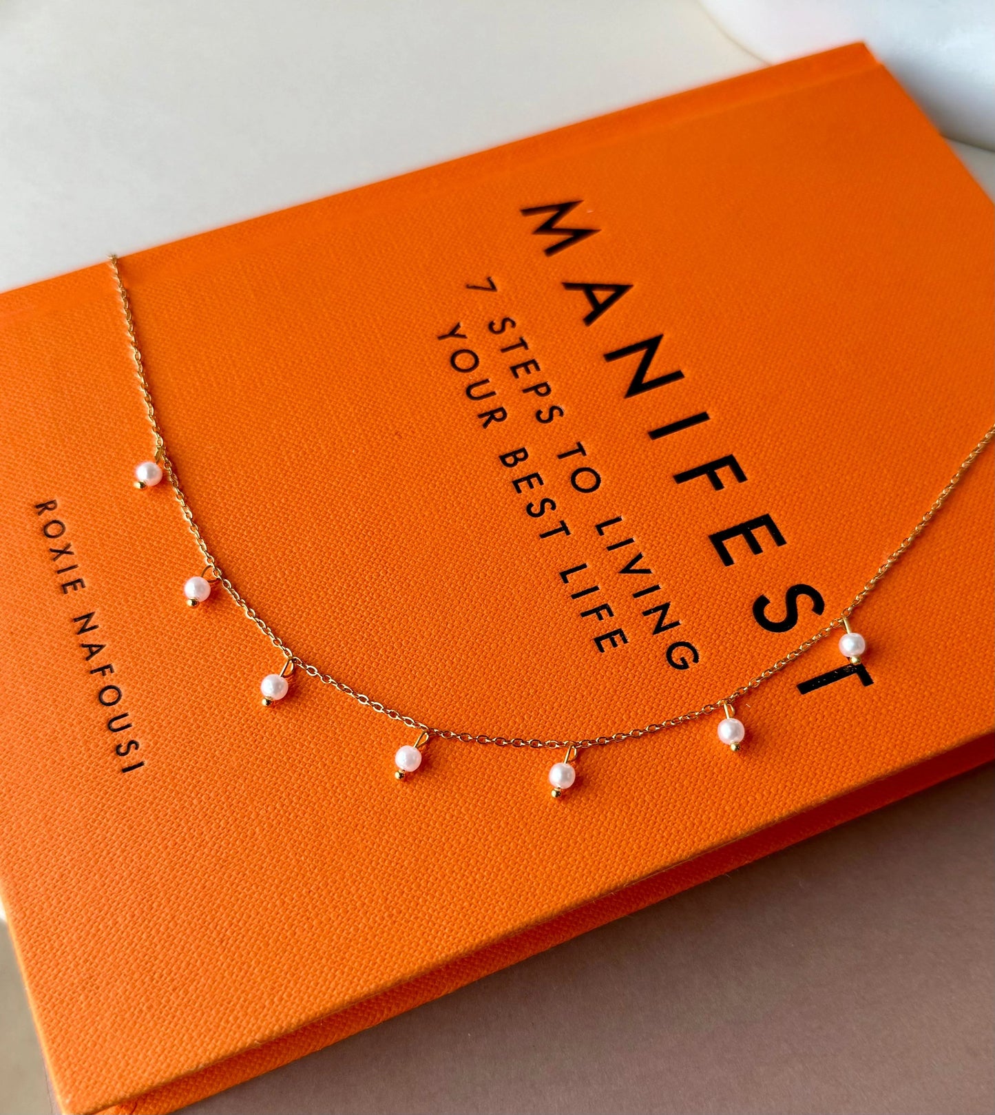 Gold Pearl Drop Necklace – Elegant Pearl Pendant Chain