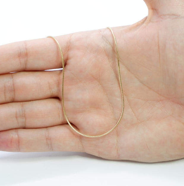 Minimalist Gold Anklet | Anti-Tarnish Stainless Steel | Waterproof & Hypoallergenic Everyday Jewelry