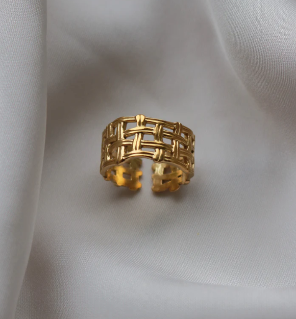 Elegant Woven Grid Adjustable Gold-Plated Ring – Open Band Statement Jewelry