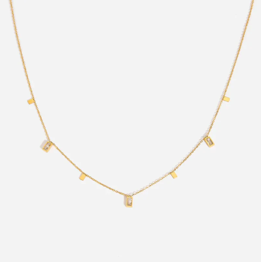 Minimalist Gold Square Pendant Necklace – Dainty Geometric Jewelry
