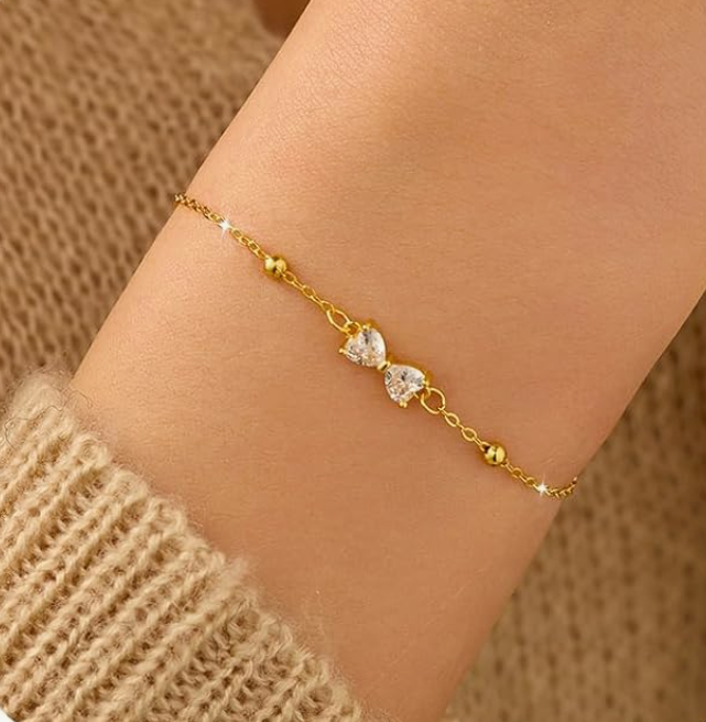 Gold Bracelet with Crystal Accents – Elegant and Chic Design