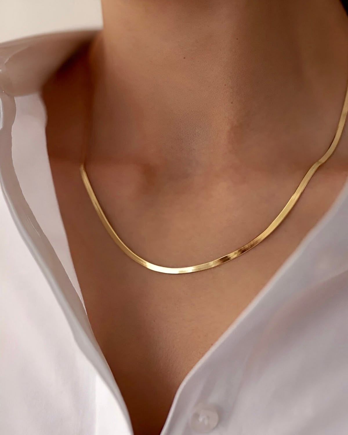 Anti-tarnish gold herringbone chain necklace in 316L stainless steel