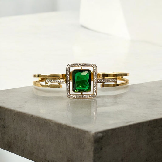 Luxury Gold-Plated Bracelet with Emerald Green Crystal and Sparkling Accent Stones - Elegant Women’s Statement Bangle