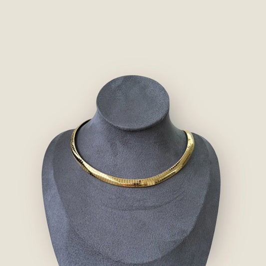 Elegant Gold Snake Chain Necklace - Flat Herringbone Choker for a Sophisticated Look