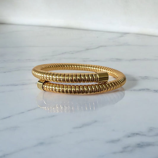 Gold-Plated Flexible Coil Bracelet - Stylish Stretchable Metal Bangle
