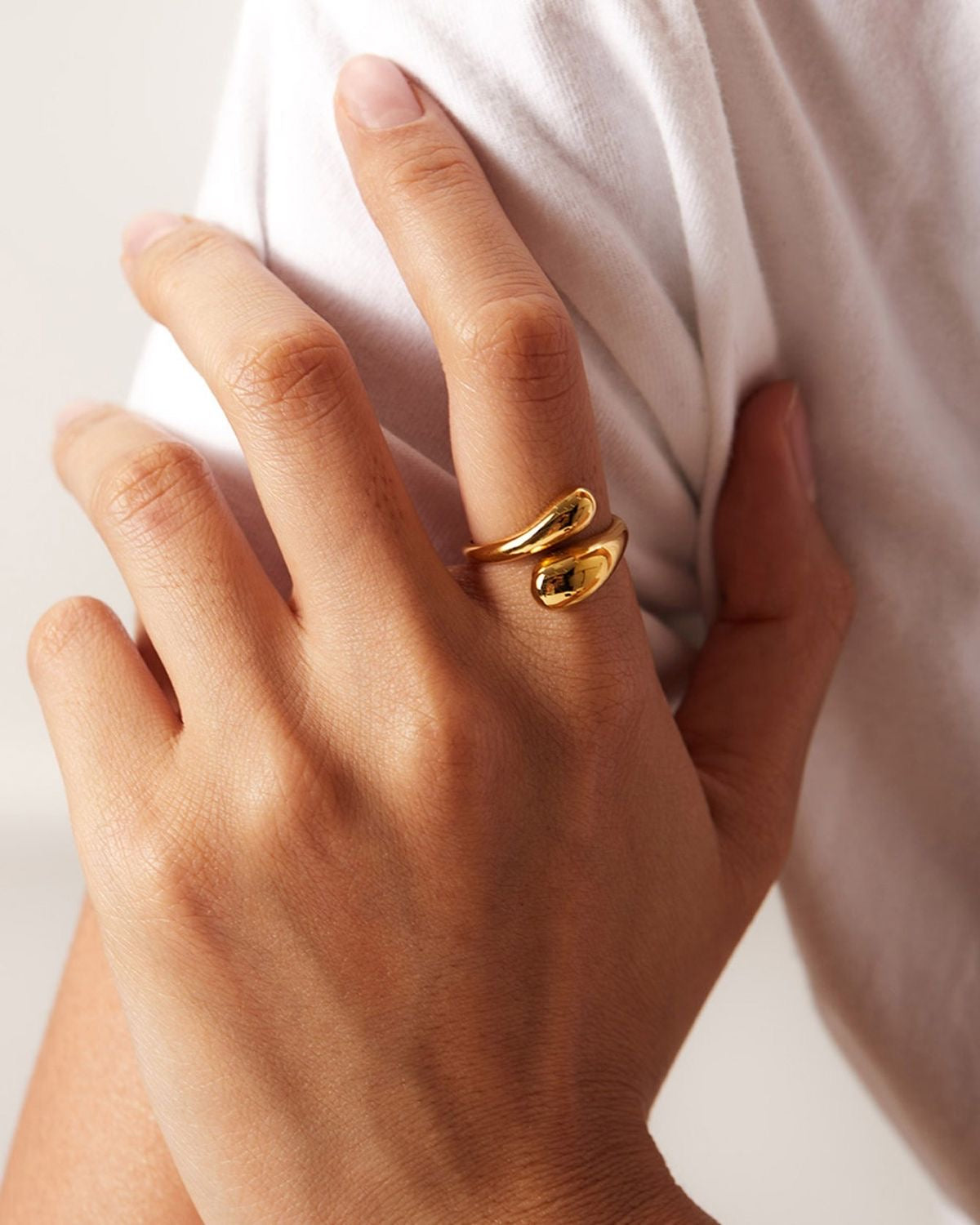 Bold Gold Wrap Ring – Adjustable Stainless Steel Statement Ring