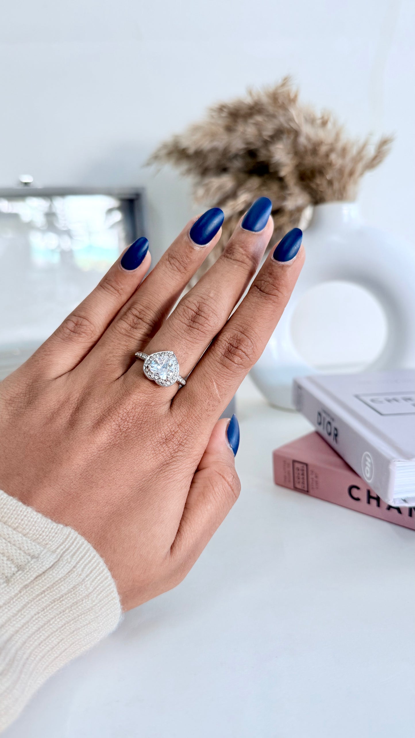 Exquisite Heart-Shaped Diamond Ring (Size 7)