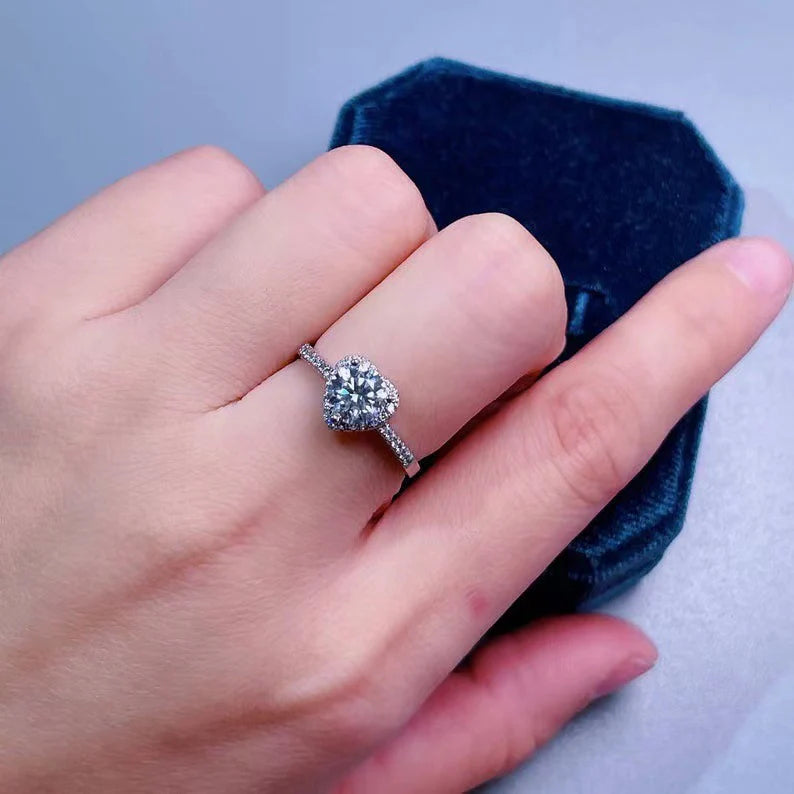 Exquisite Heart-Shaped Diamond Ring (Size 7)