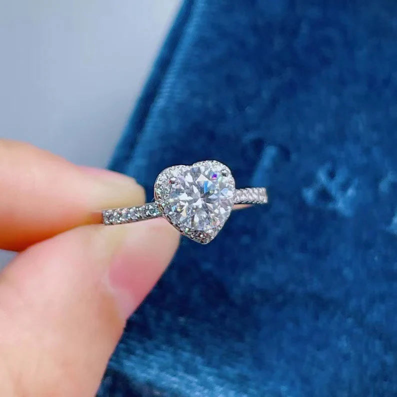 Exquisite Heart-Shaped Diamond Ring (Size 7)
