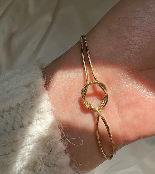 Gold Knot Chain Necklace | Minimalist Anti-Tarnish Stainless Steel Jewelry