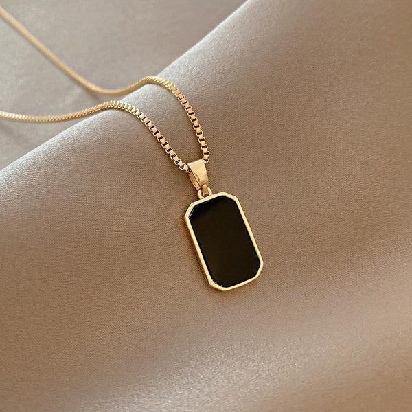 Minimalist Black Onyx Pendant Necklace