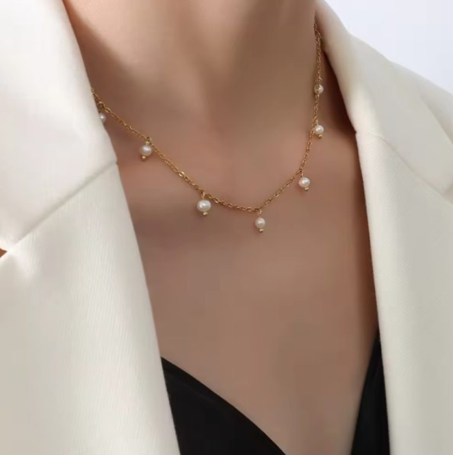 Gold Pearl Drop Necklace – Elegant Pearl Pendant Chain