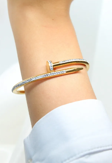 Elegant Gold Plated Bracelet with Diamond Accent - Sleek & Stylish Jewelry