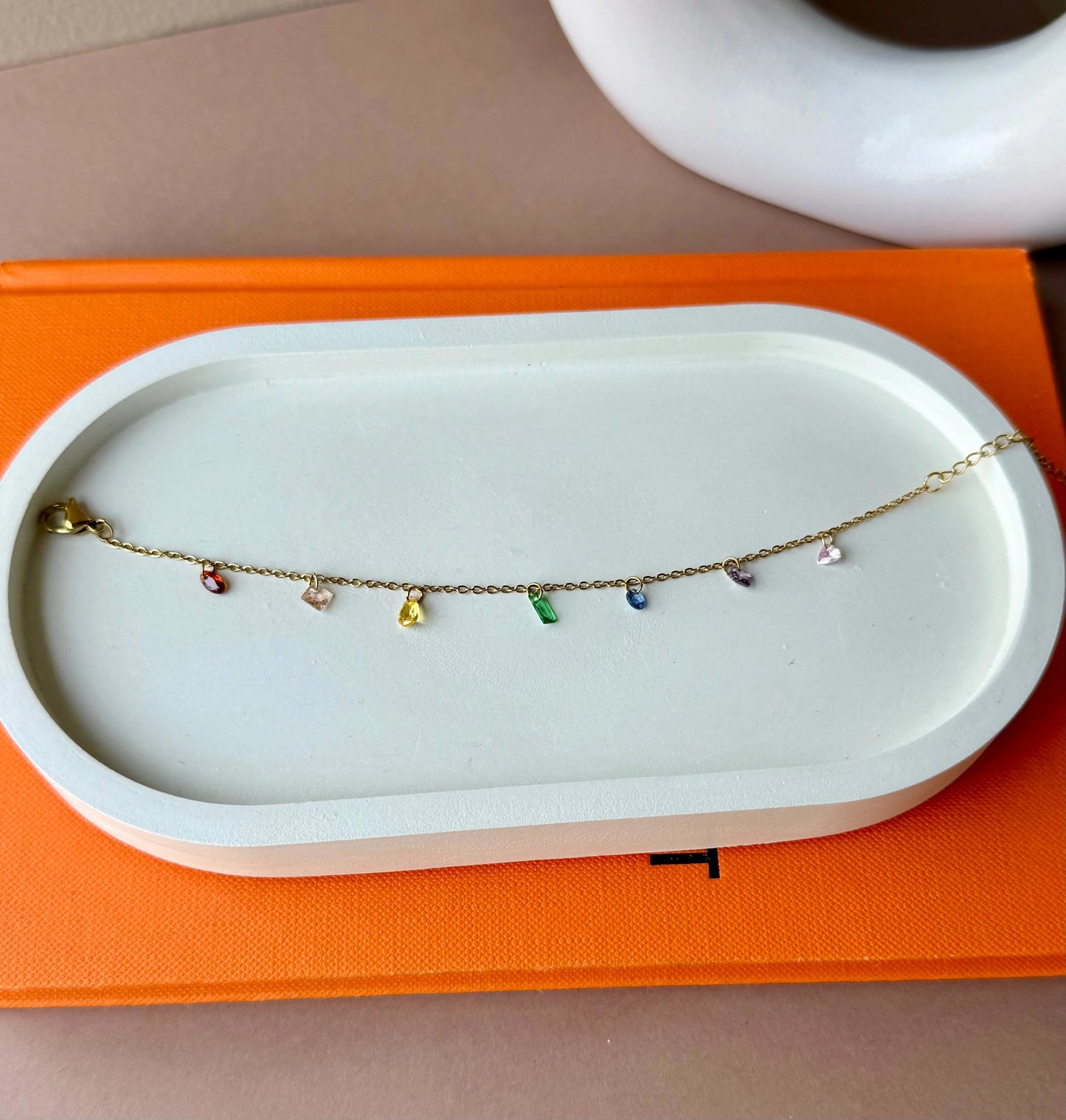 Gold Bracelet with Multi-Colored Gemstones – Elegant and Vibrant Design