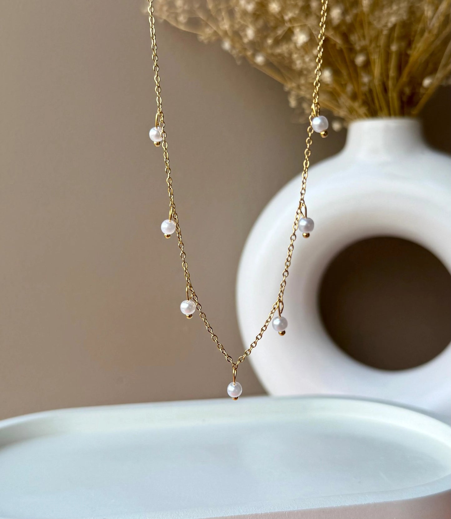 Gold Pearl Drop Necklace – Elegant Pearl Pendant Chain