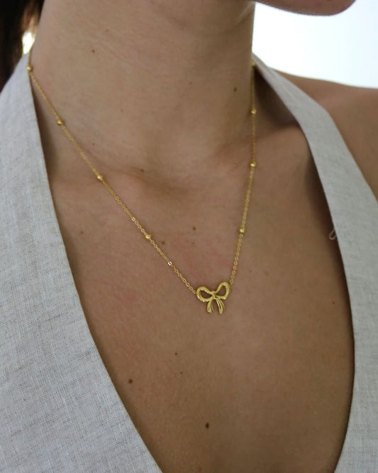 Dainty Gold Bow Pendant Necklace for Women – Elegant Minimalist Jewelry