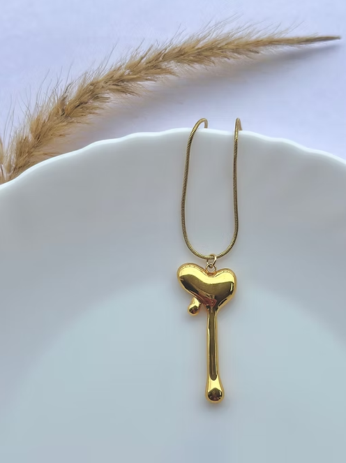 Gold Heart Key Pendant Necklace | Stainless Steel Anti-Tarnish Elegant Jewelry