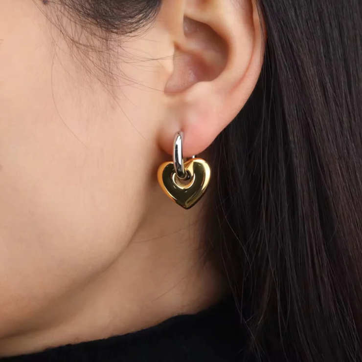 Elegant Two-Tone Heart Hoop Earrings – Gold & Silver Love-Inspired Jewelry