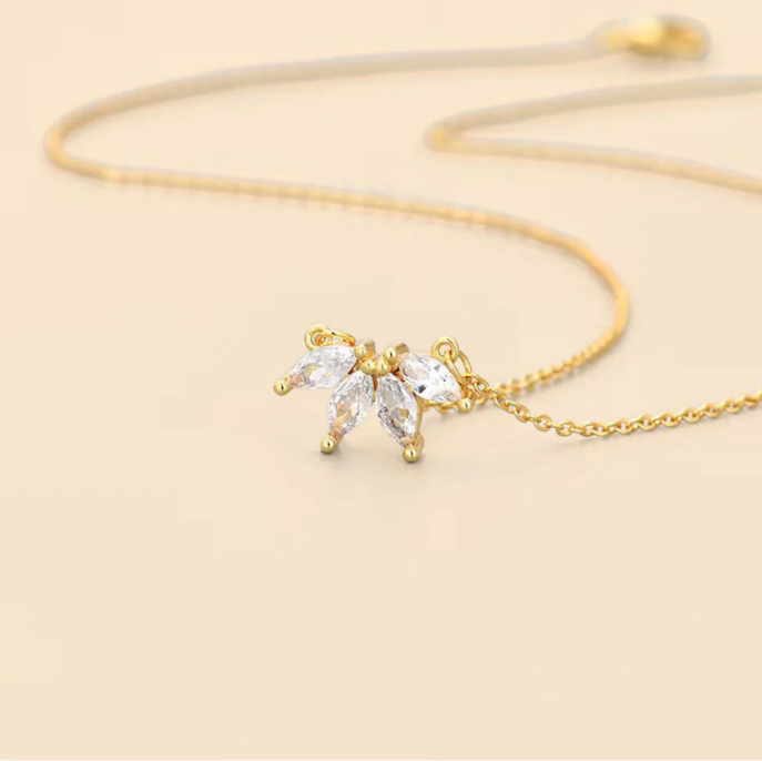 Elegant Gold Crystal Pendant Necklace