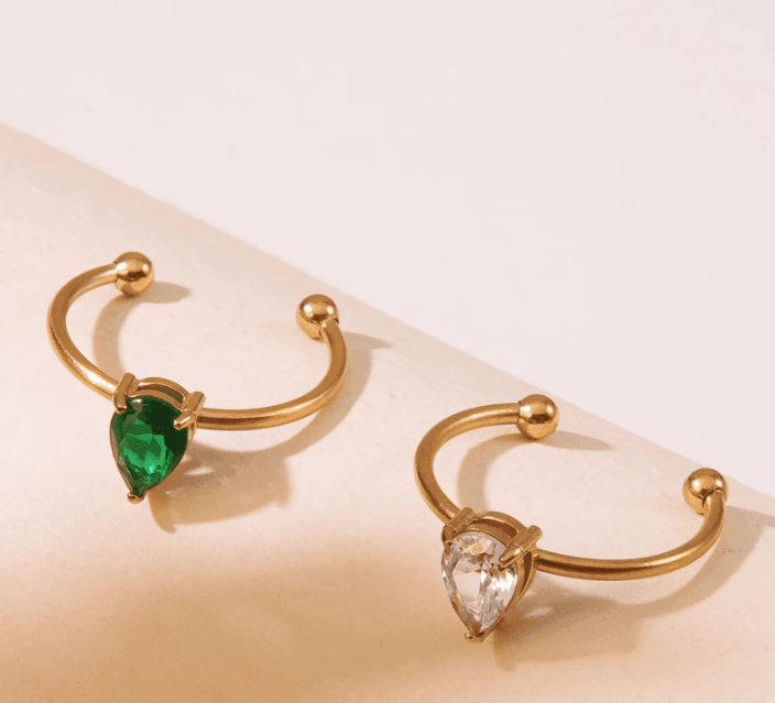 Gold Cuff Ring with Pear-Shaped Crystal (White) – Elegant and Modern Design (Adjustable Size)