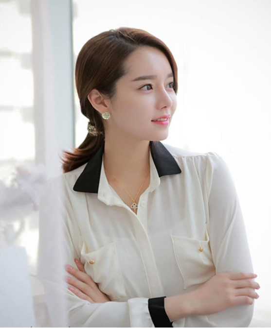 Gold-Plated Key Pendant Necklace with Crystal Detailing