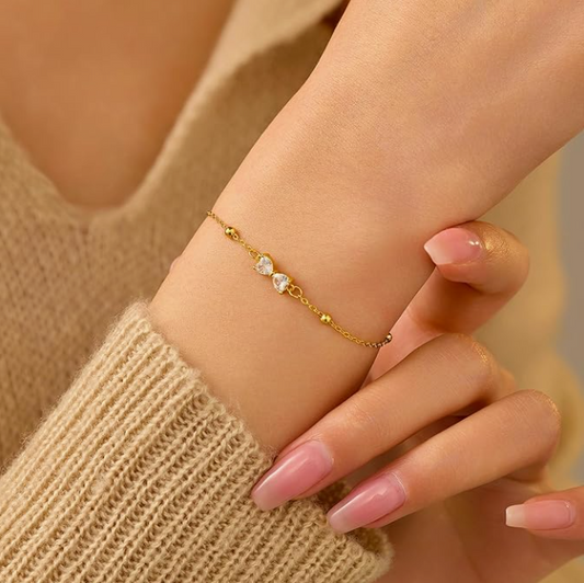 Gold Bracelet with Crystal Accents – Elegant and Chic Design