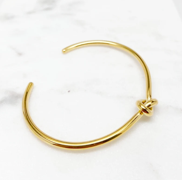Minimalist Gold Knot Bracelet - Elegant & Simple Design