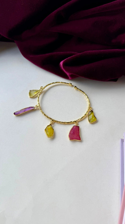Colorful Raw Stone Charm Bracelet – Anti-Tarnish Gold Brass Bangle with Natural Gemstone Dangles