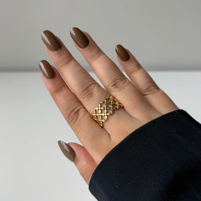 Anti-Tarnish Gold Lattice Statement Ring – Adjustable Openwork Design