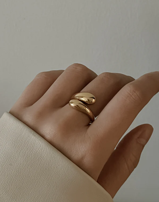 Bold Gold Wrap Ring – Adjustable Stainless Steel Statement Ring