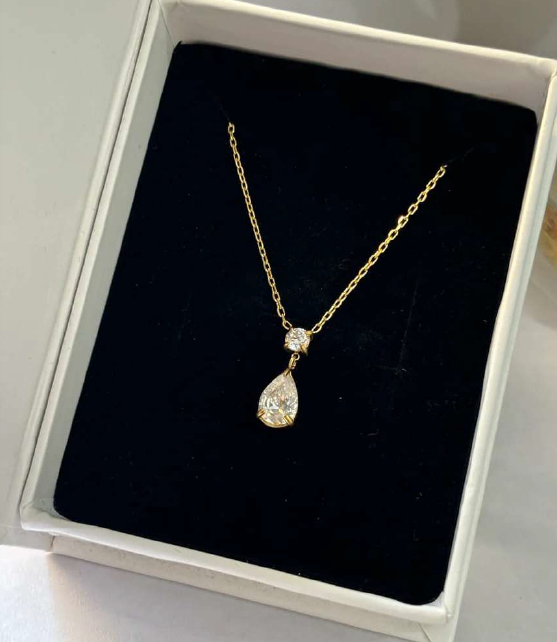 Anti-Tarnish Gold Plated Teardrop Crystal Pendant Necklace for Women