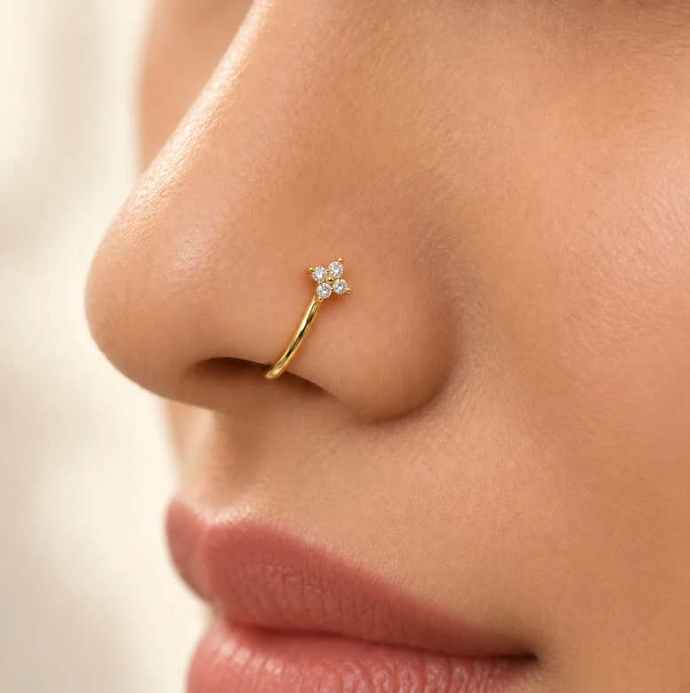 Minimal crystal nose pin